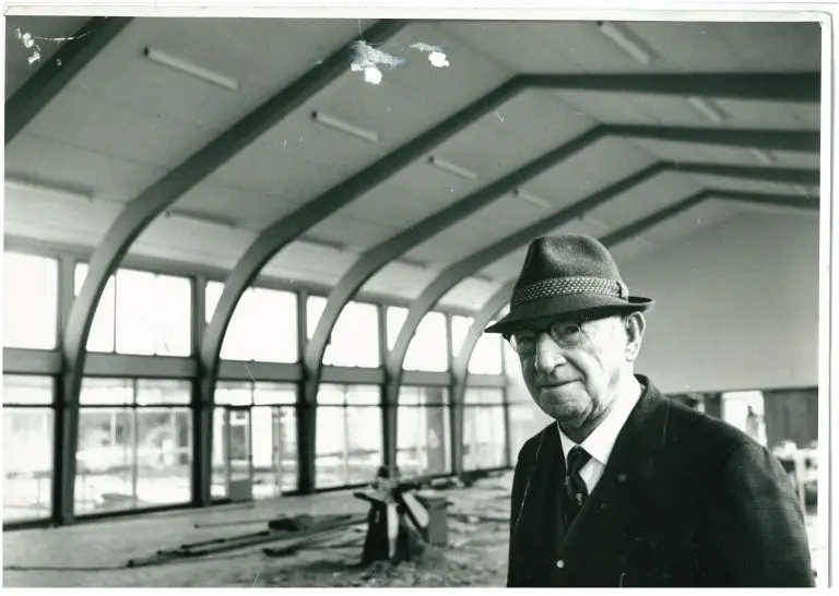 1969 Whampoa Fraser in the new hall-min